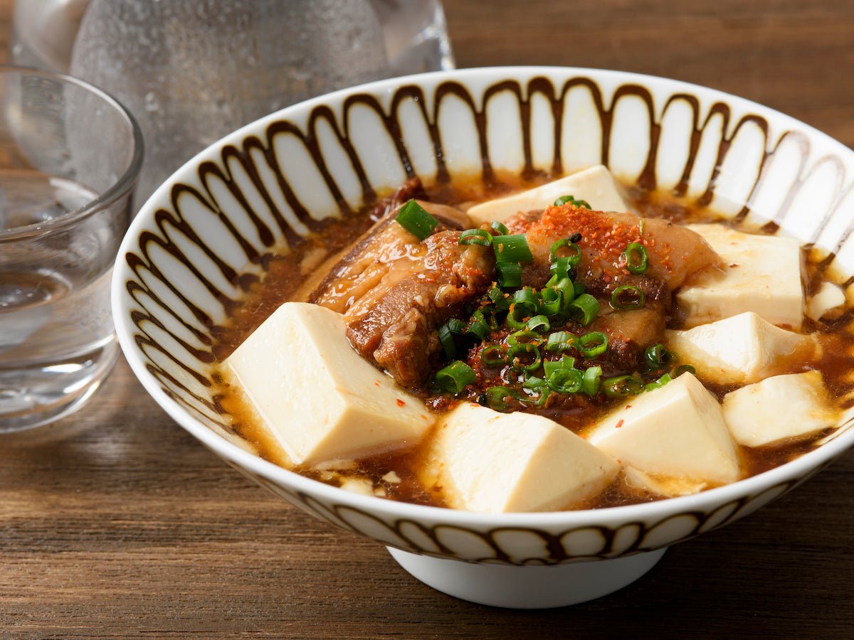 お子様と調理を楽しむおつまみメニュー。火を使わない缶つまおつまみレシピ「豚角煮豆腐」 - ROJI日本橋 ONLINE STORE