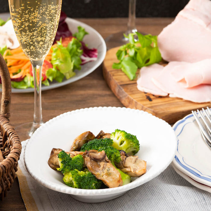 缶つまで作るスパークリングに合う簡単レシピ「ブロッコリーと牡蠣の燻製サラダ」 - ROJI日本橋 ONLINE STORE