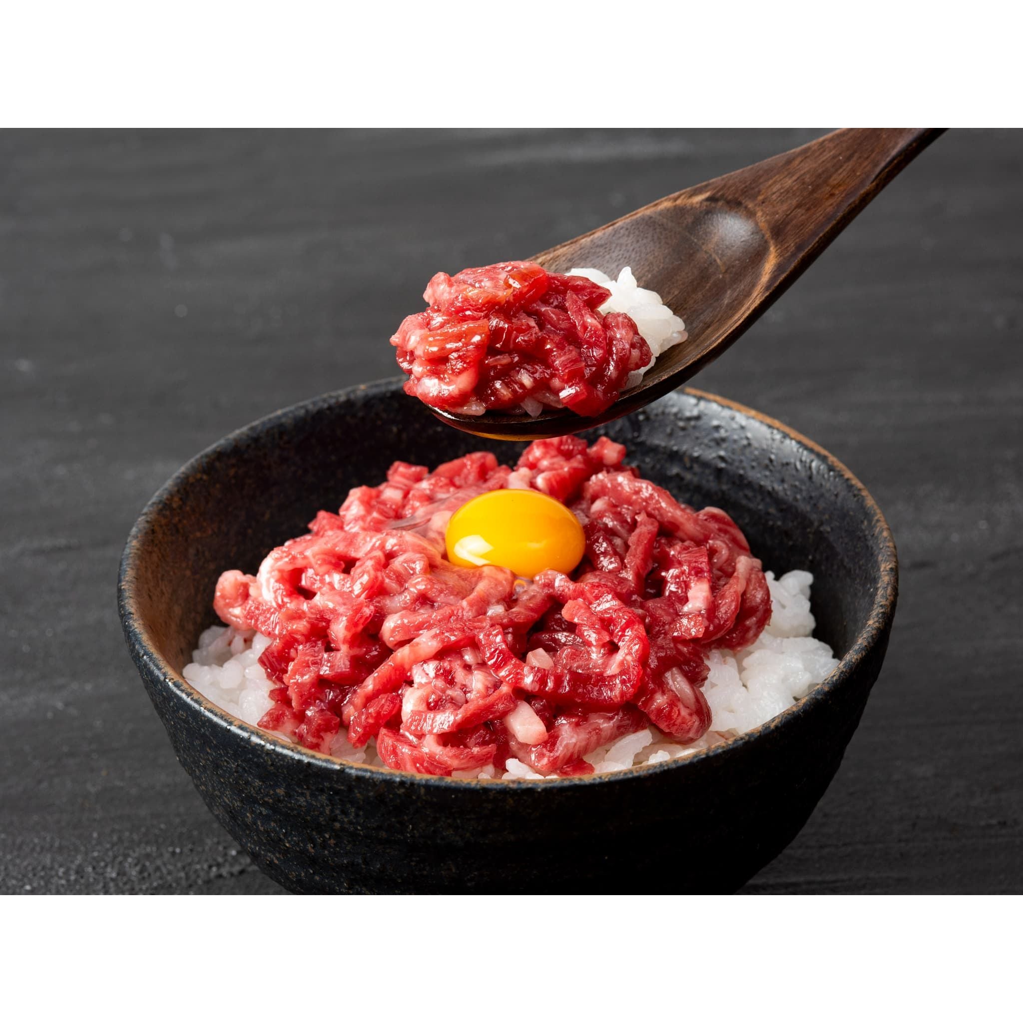 [Expédition incluse] [Okayama Prefecture] Kuroge Wagyu Beef Prosciutto Yukke Bowl Set 400G