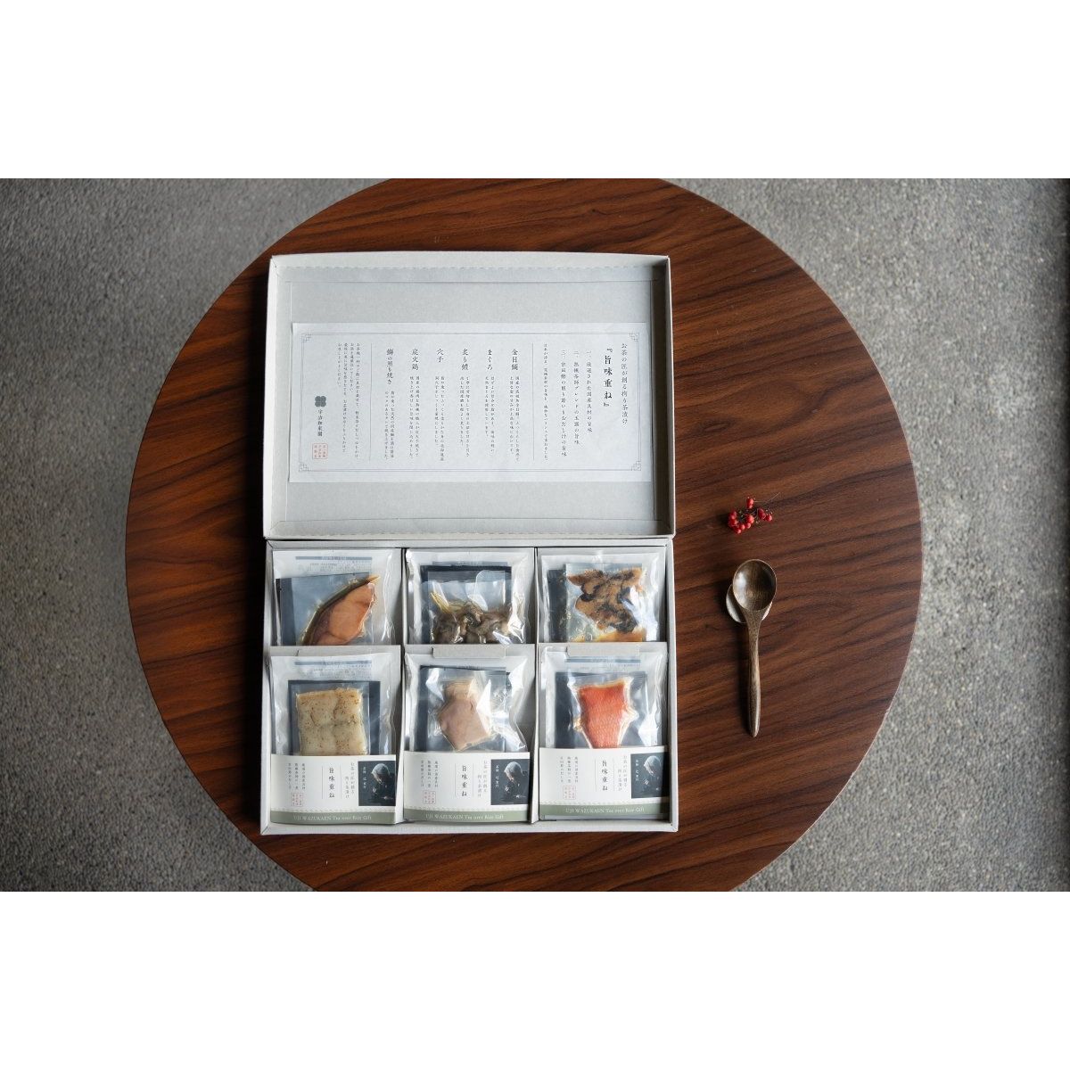 【送料込み】宇治和束園 お茶漬け 旨味重ね6食（金目鯛、まぐろ、炙り鱧、鰤、炭火鶏、穴子） - ROJI日本橋 ONLINE STORE