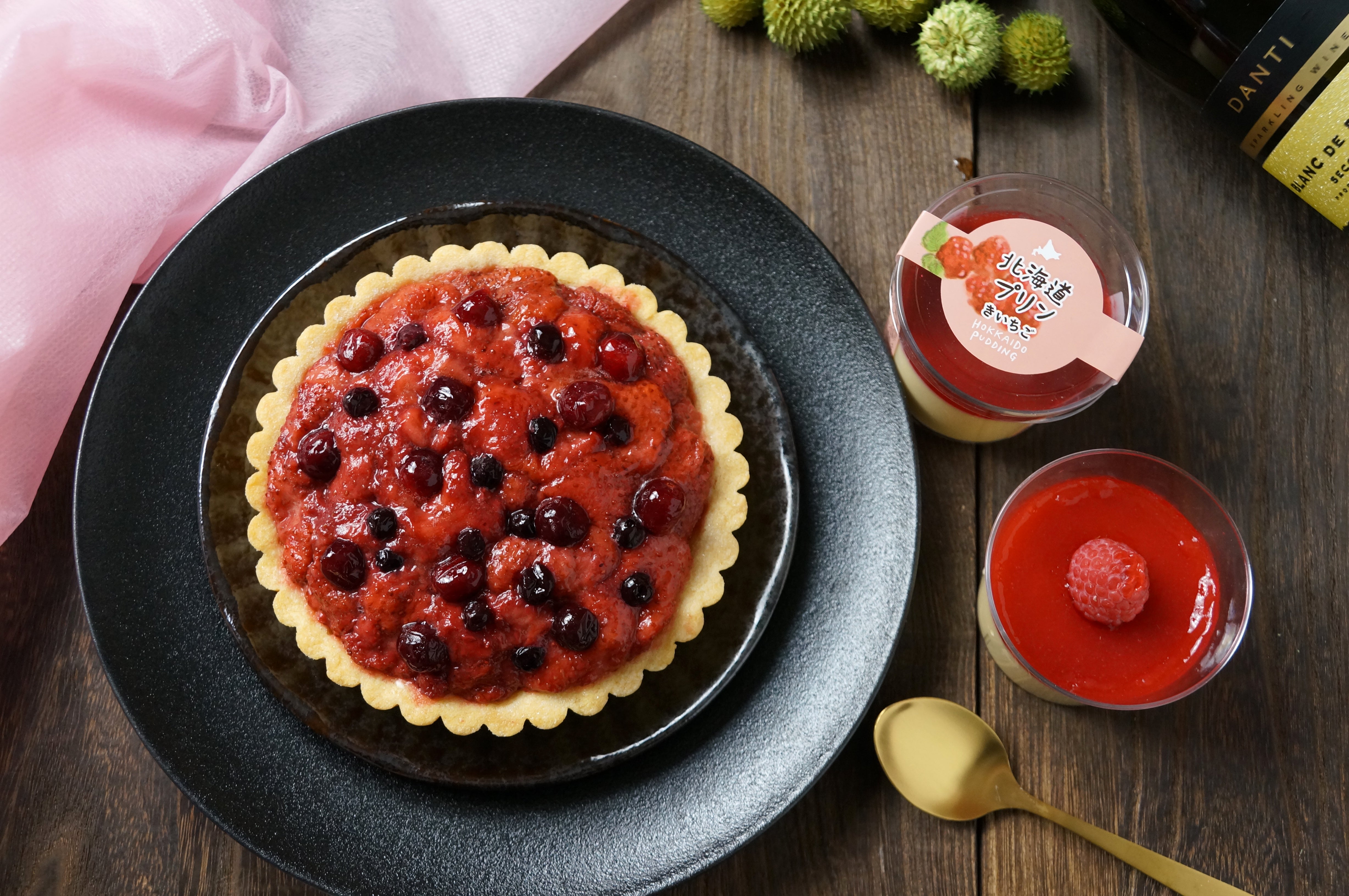 [Shipping included] [Hokkaido] "Mizukuro" Berry Sweet Set