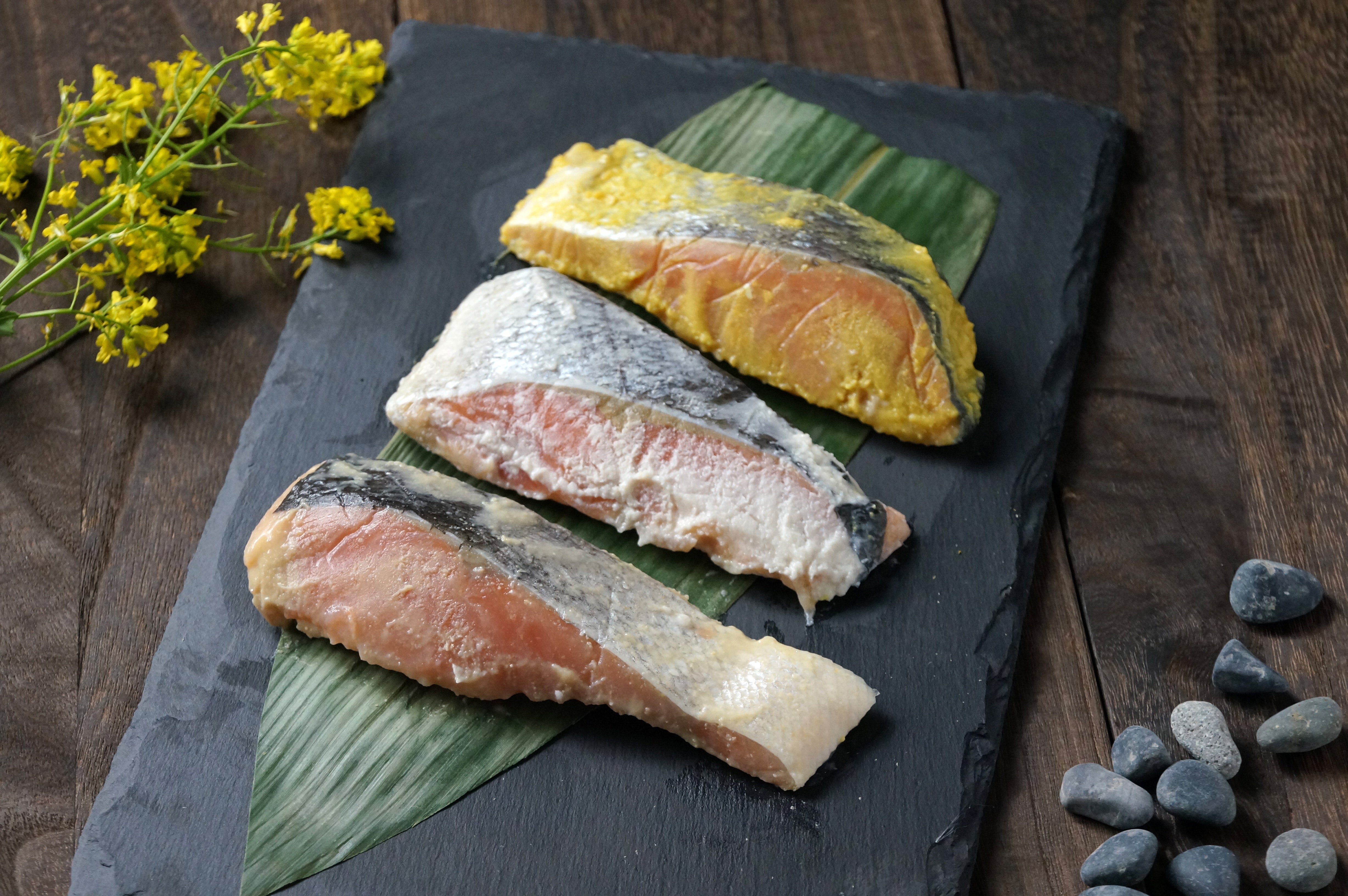 【送料込み】【北海道】粕漬とお味噌で漬けた秋鮭の漬魚≪沖縄・離島配送不可≫