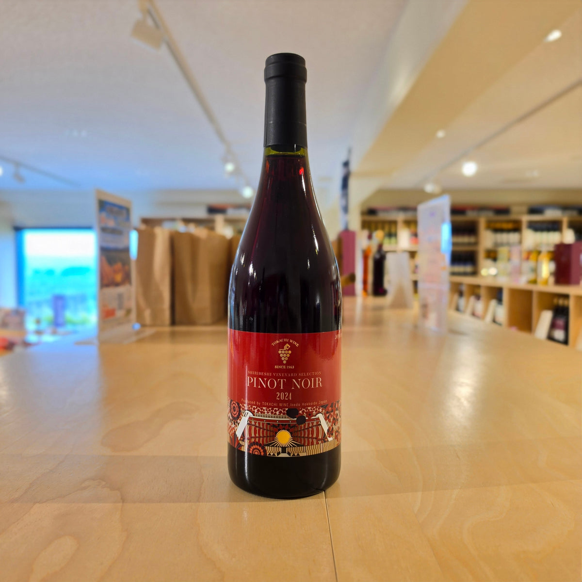 SHIRIBESHI VINEYARD SELECTION
ピノ・ノワール　720ml