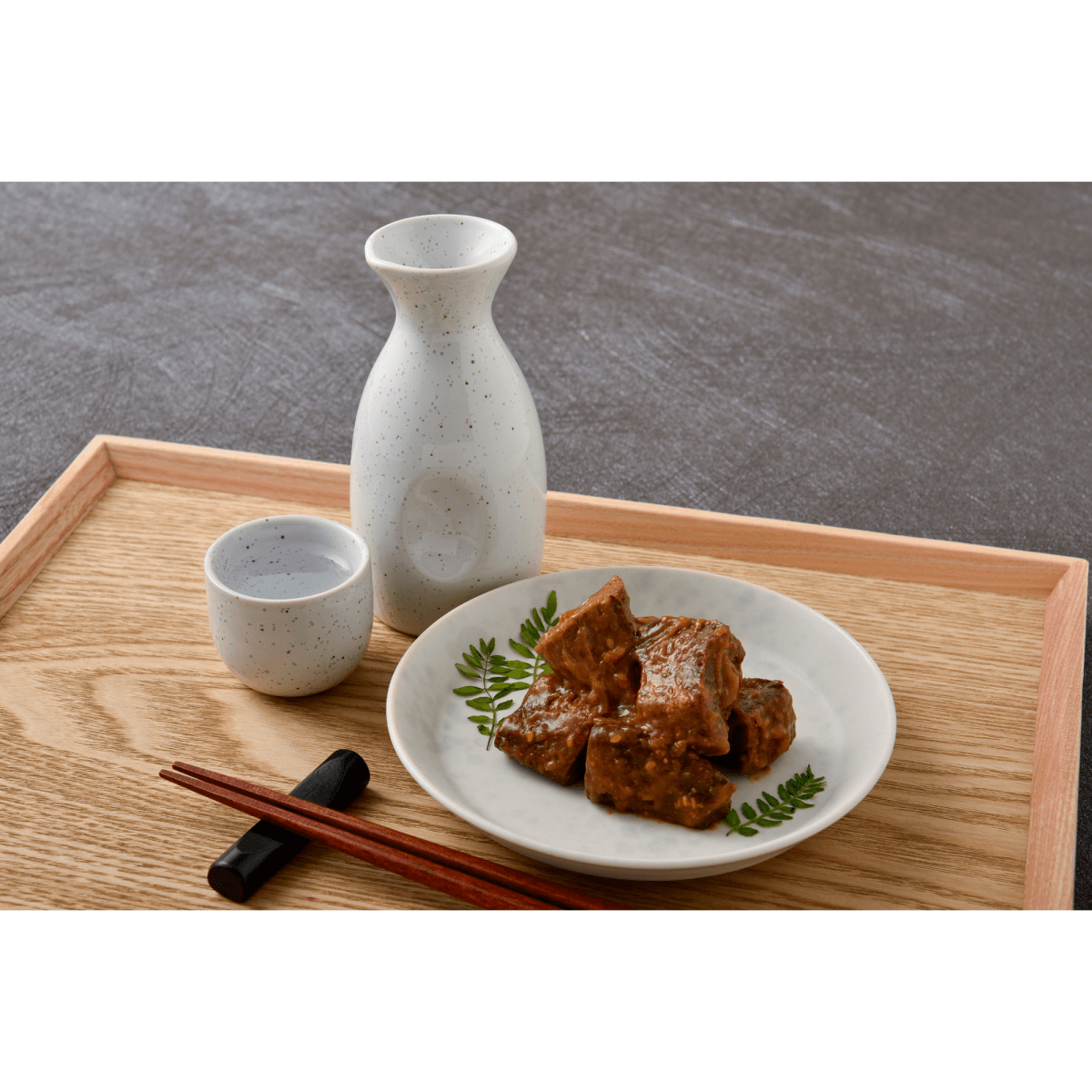 K&K 缶つまJAPAN 牛たん炭焼利久監修　牛たん旨辛南蛮味噌煮 - ROJI日本橋 ONLINE STORE