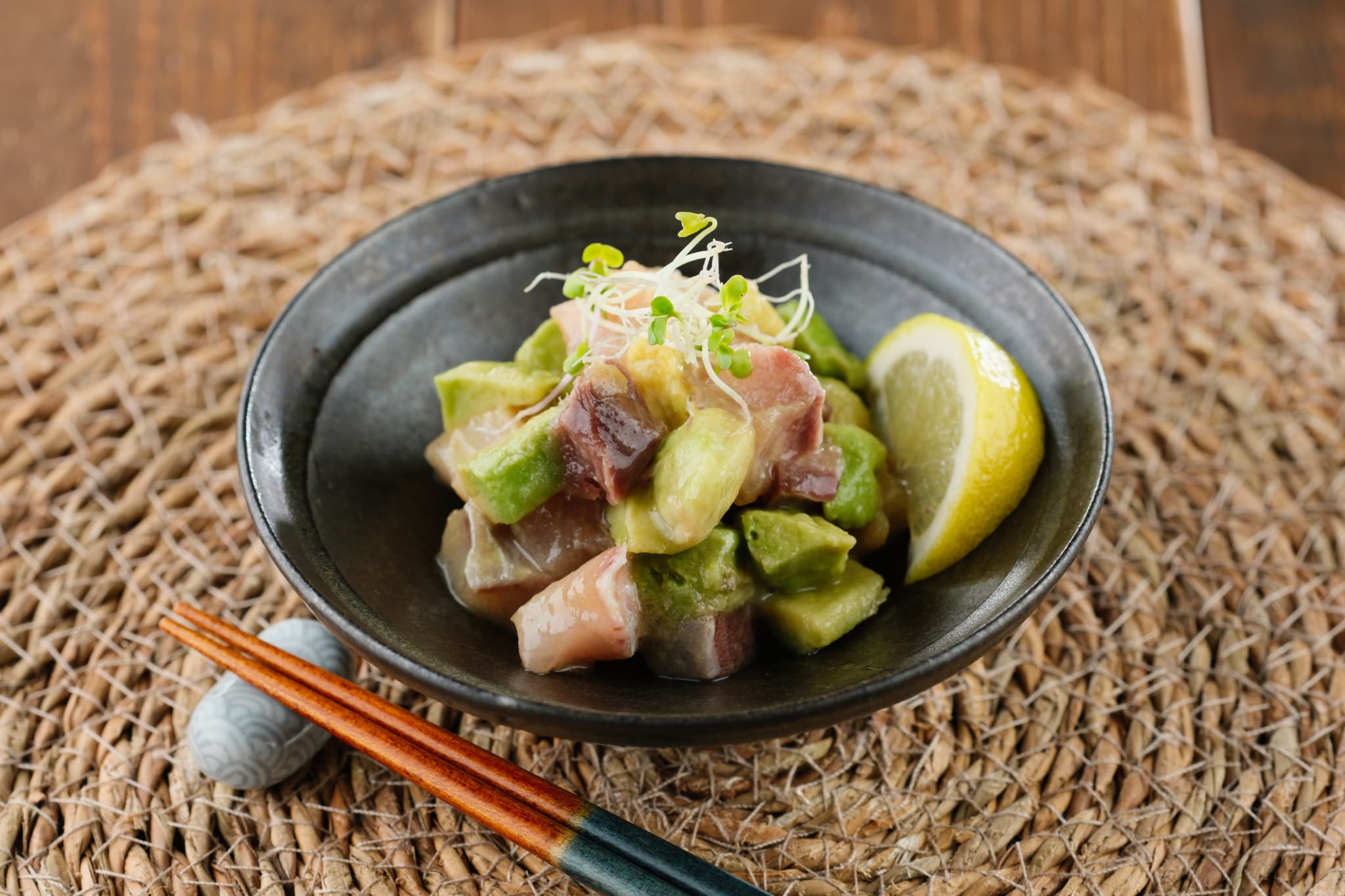 朝〆ぶりのごまだれ漬け丼2食とアボカドのポキ3パック　商品画像