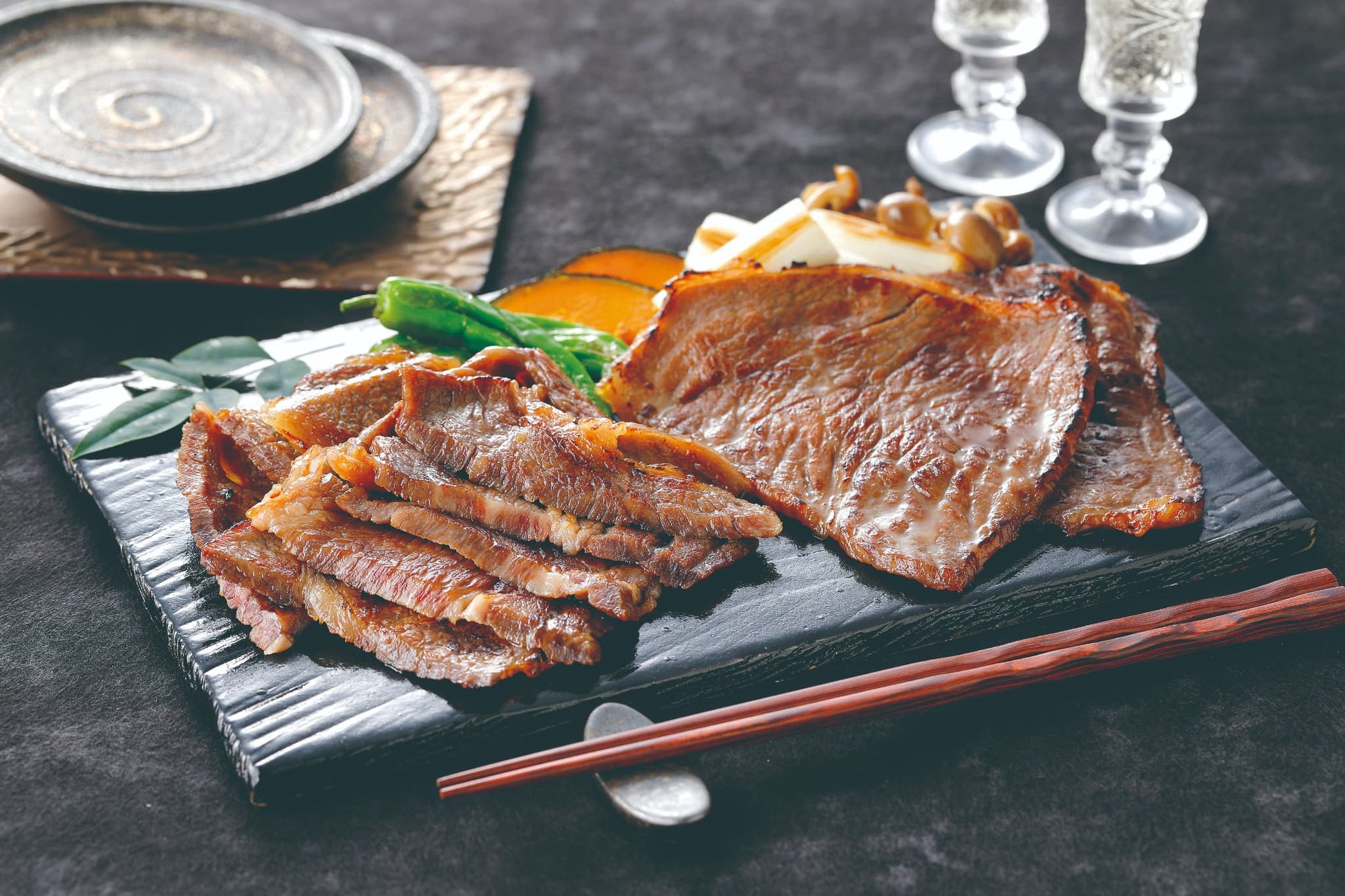 山形牛みそ漬詰合せ（肩ロース・モモ 各300g）　商品画像
