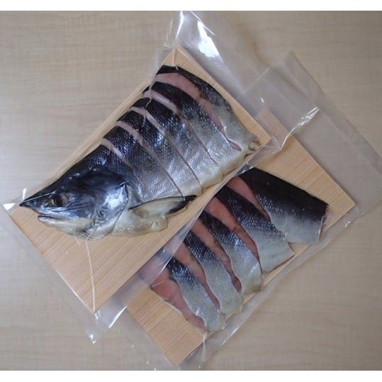永徳　塩引鮭半身（2分割）姿造り - ROJI日本橋 ONLINE STORE