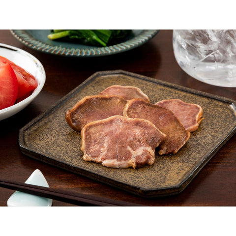 K & K는 Tsuma 연기 돼지 고기 혀를 만들 수 있습니다