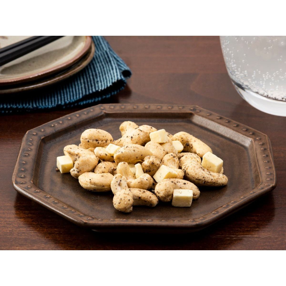 NihonbashiBar Nuts チーズ&カシューナッツ黒胡椒味 - ROJI日本橋 ONLINE STORE